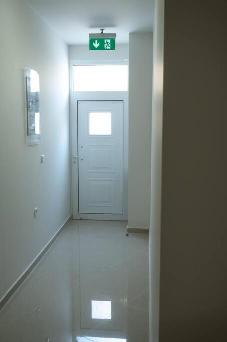 Anesis Airport Rooms 204 Koropi Esterno foto